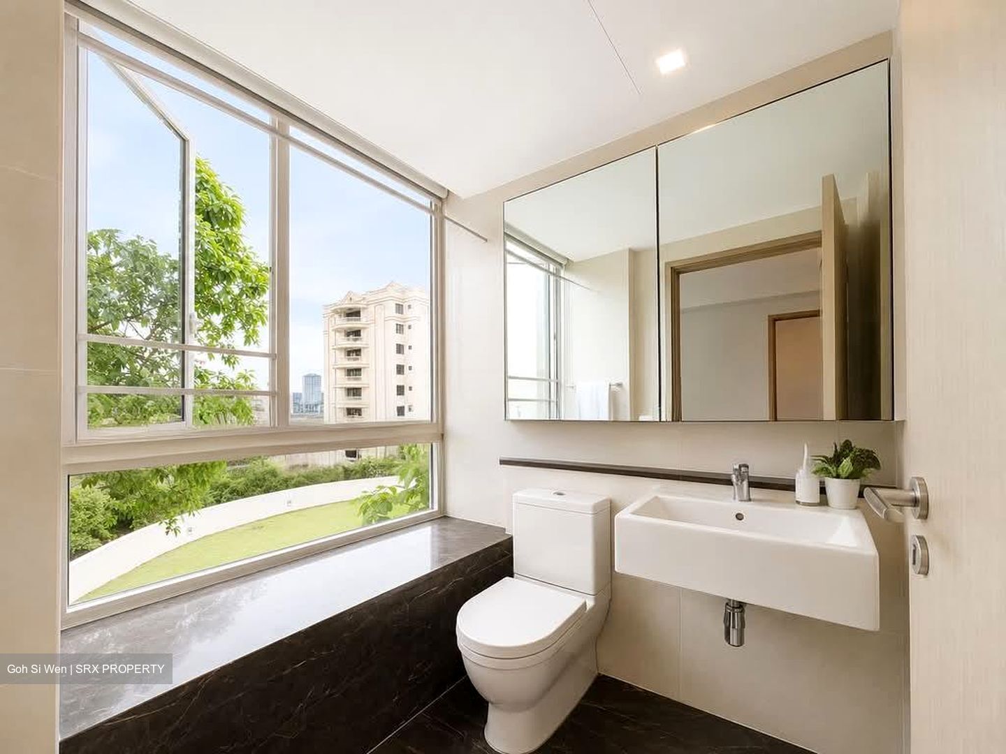 Flamingo Valley (D15), Condominium #582990651